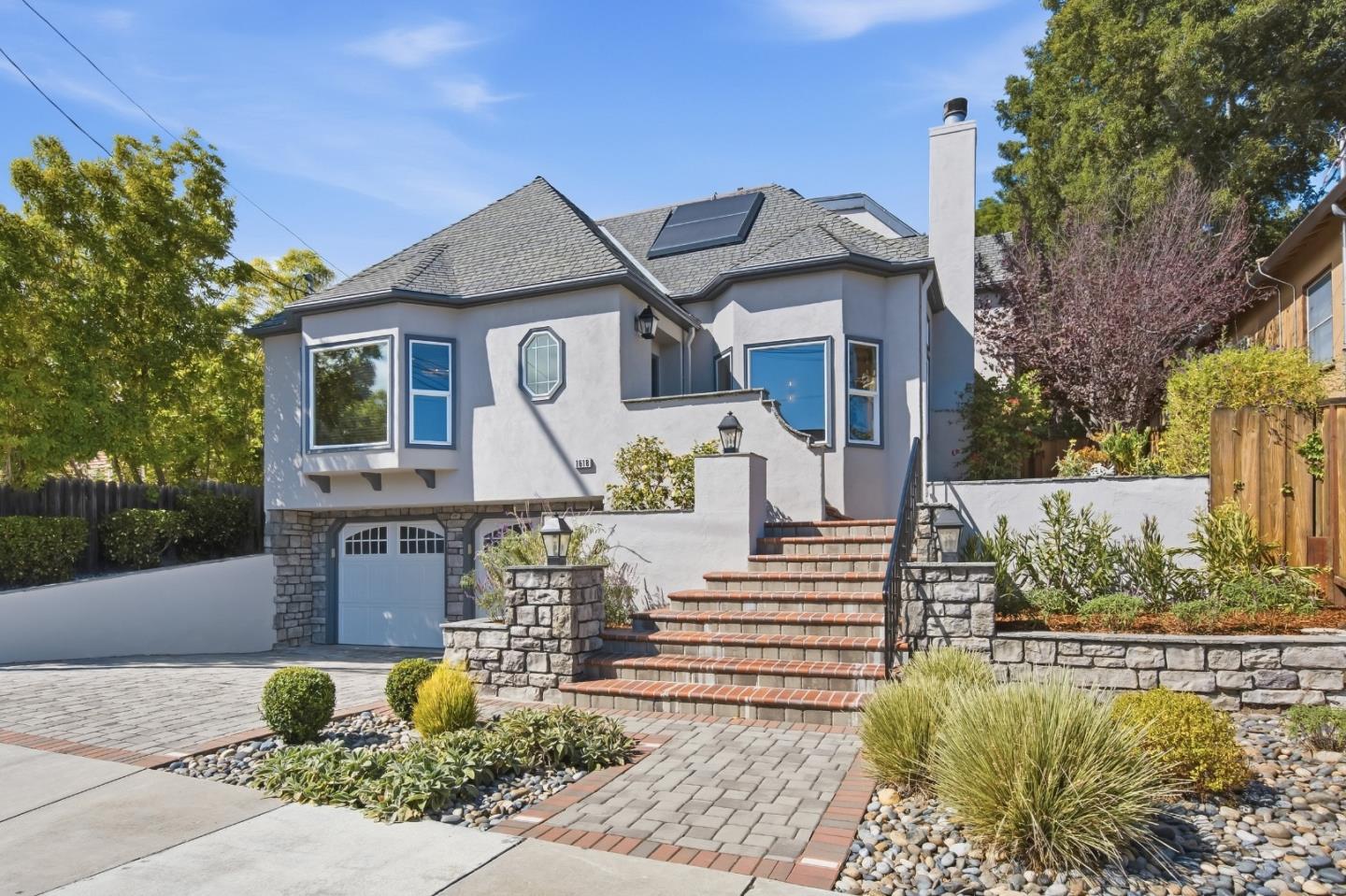 1618 Fairway DR
