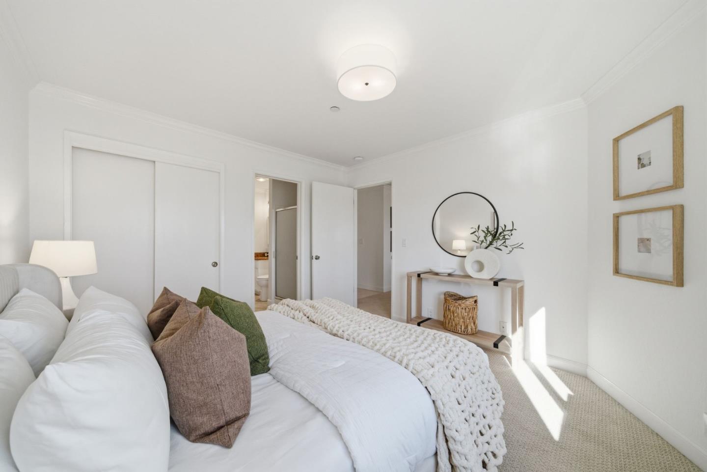320 Peninsula AVE 409