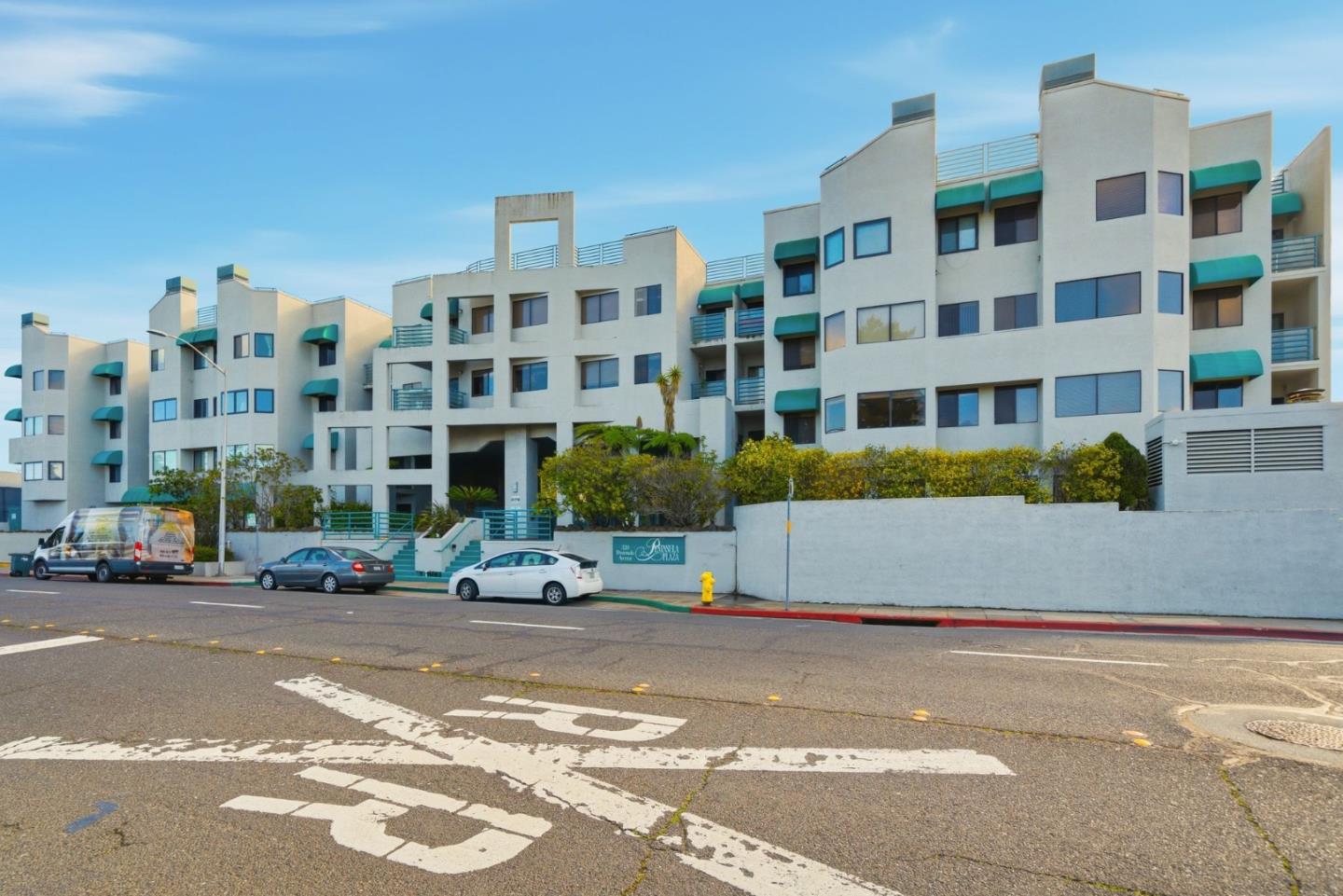 320 Peninsula AVE 409