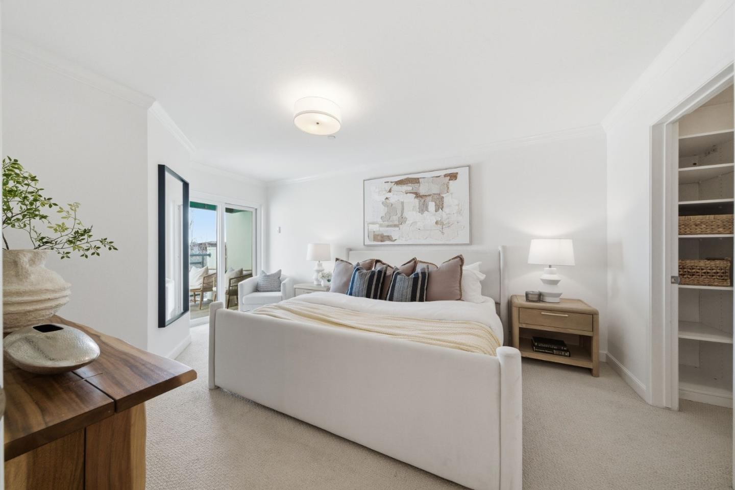 320 Peninsula AVE 409