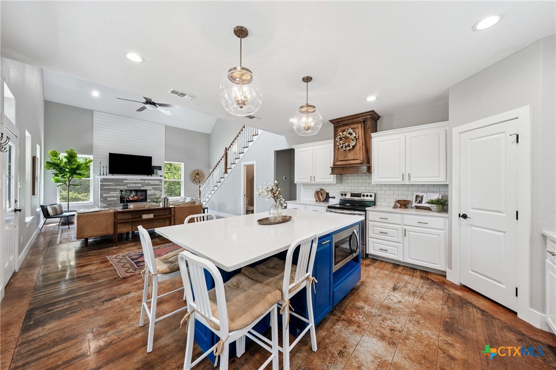 13554 Knob Hill Road