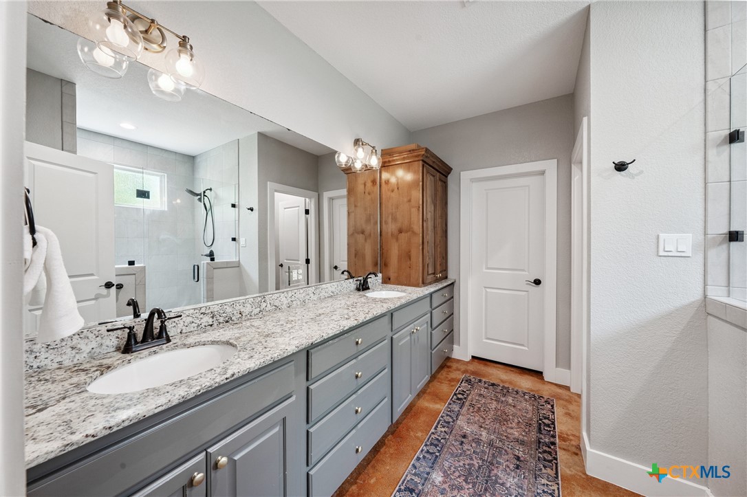 13554 Knob Hill Road