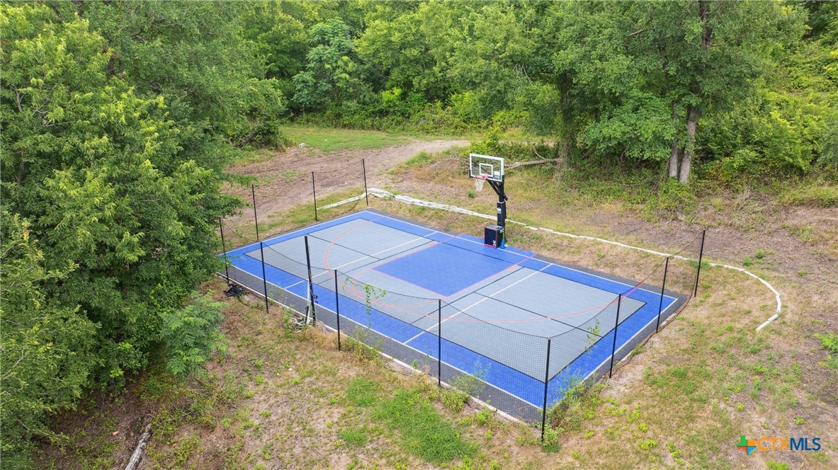 13554 Knob Hill Road