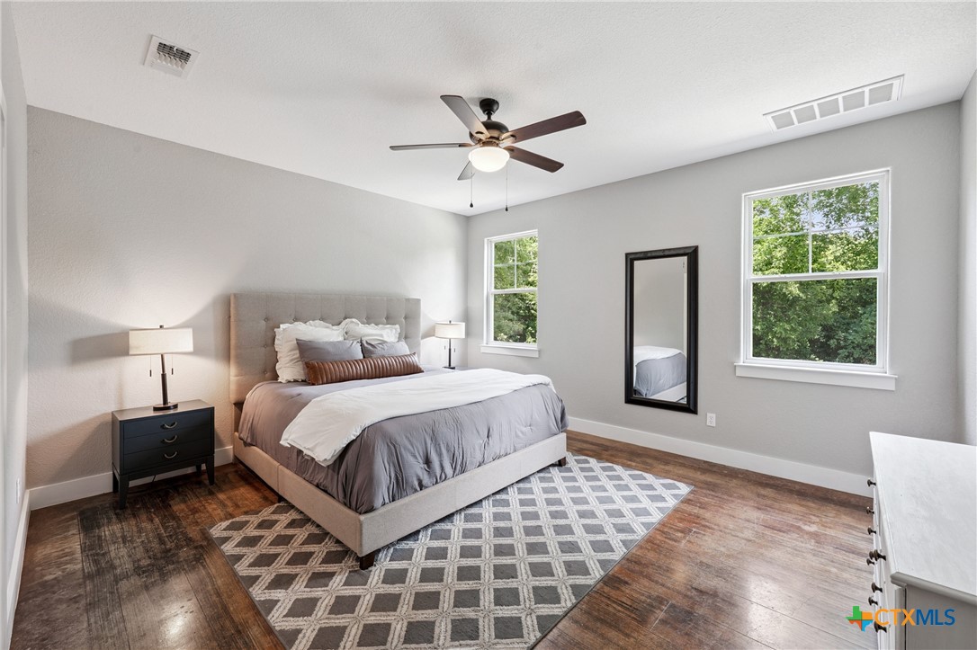 13554 Knob Hill Road