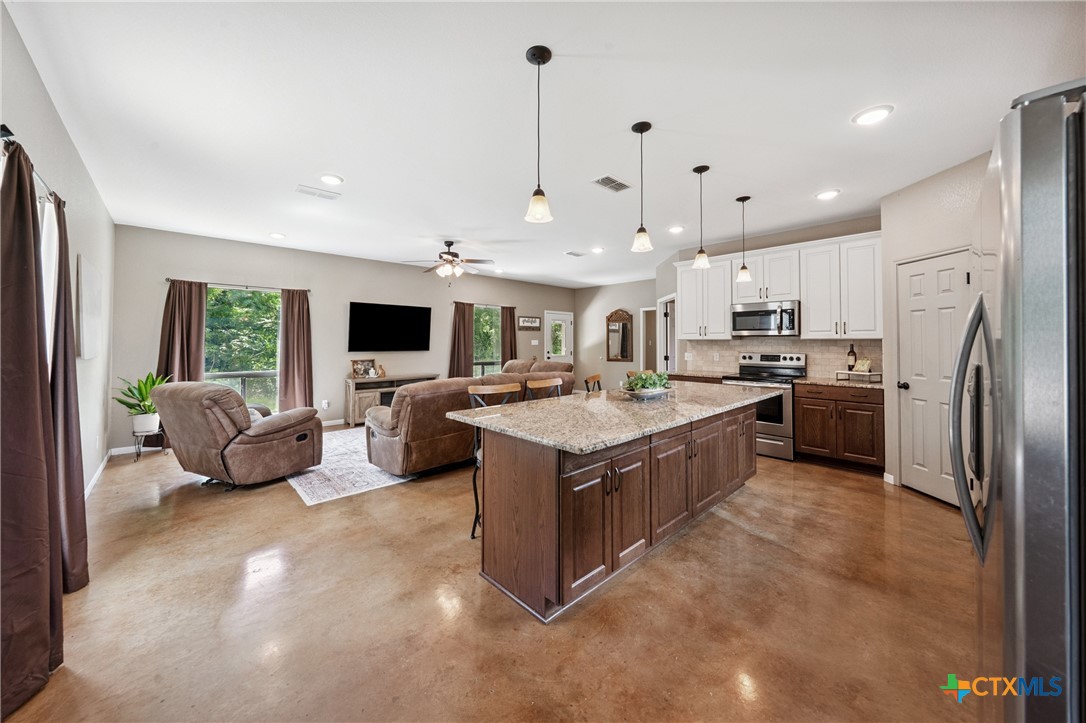 13554 Knob Hill Road