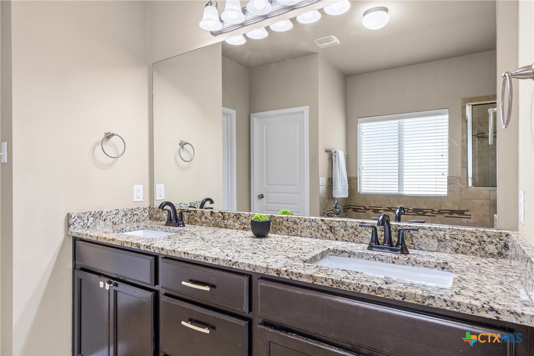 808 Copper Ridge Loop