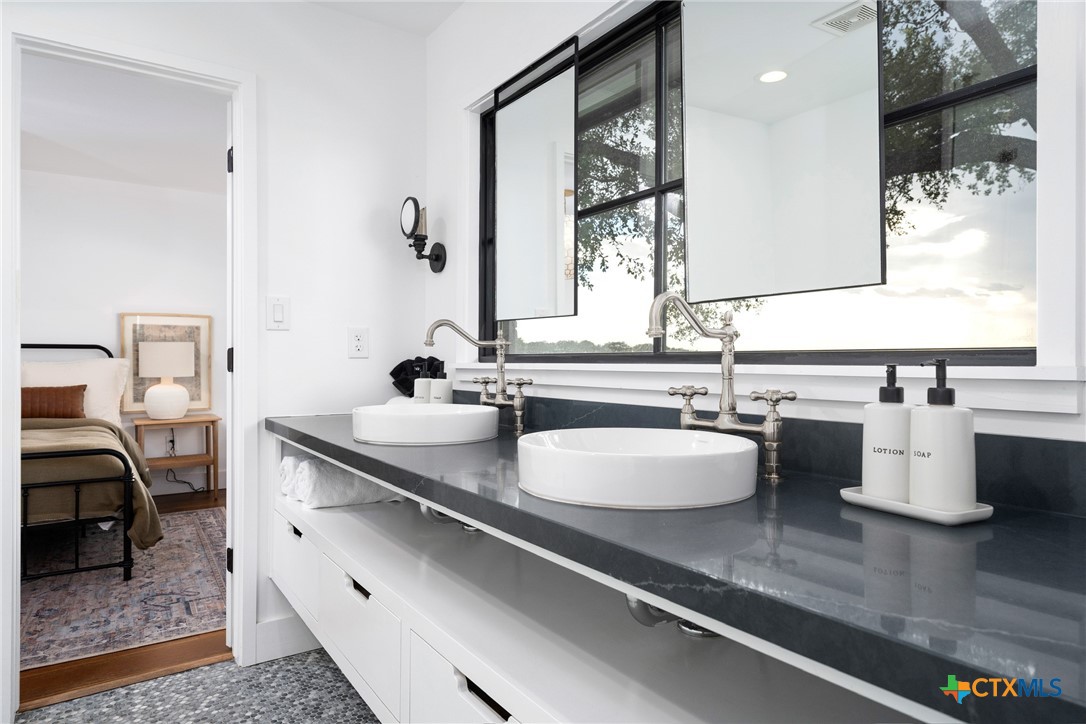 115 Lakeview Drive Drive