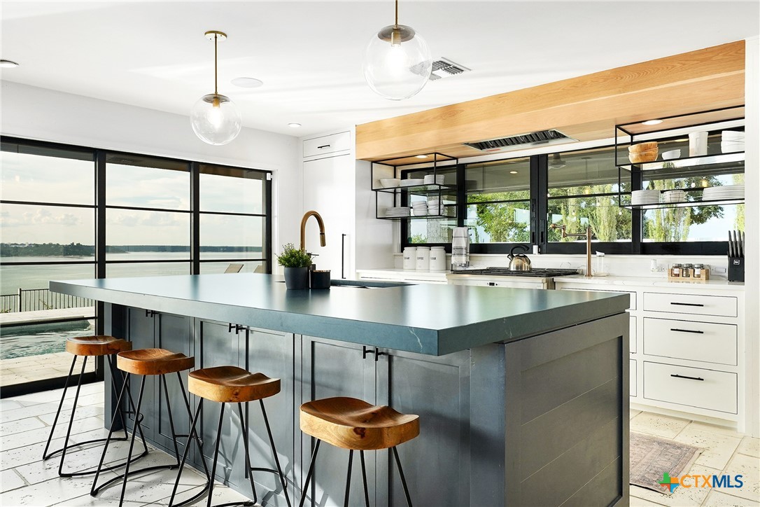 115 Lakeview Drive Drive