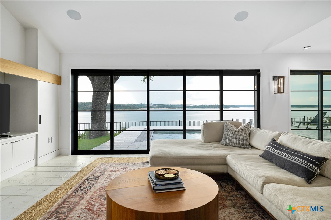 115 Lakeview Drive Drive