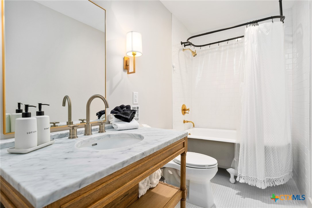 115 Lakeview Drive Drive