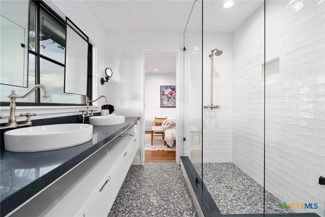 115 Lakeview Drive Drive