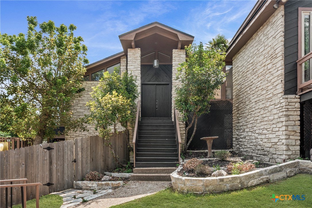 2800 Pecan Valley Drive
