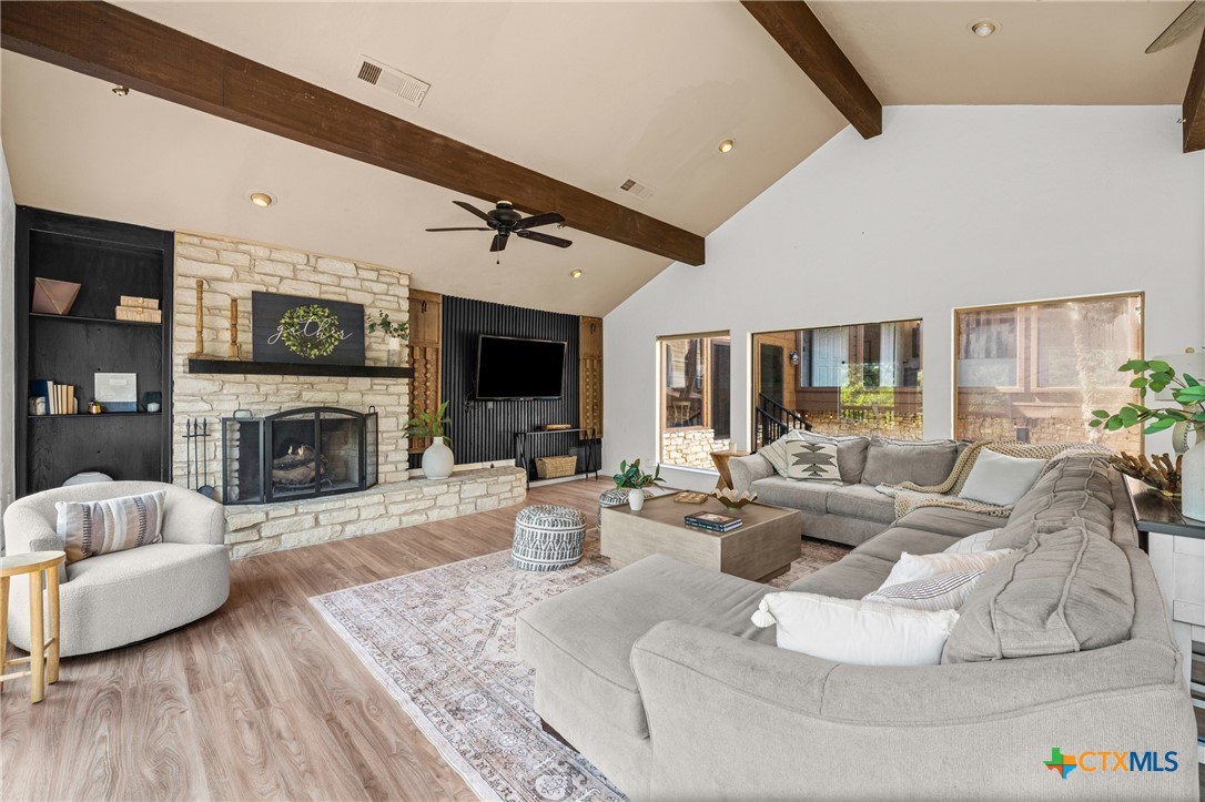 2800 Pecan Valley Drive