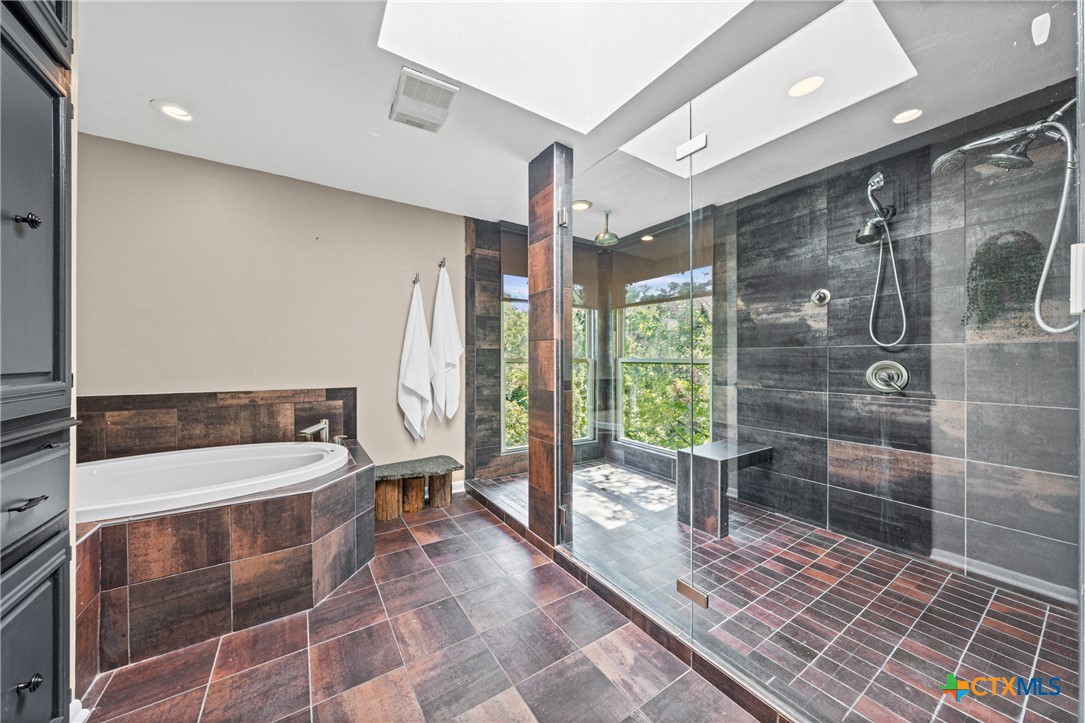 2800 Pecan Valley Drive