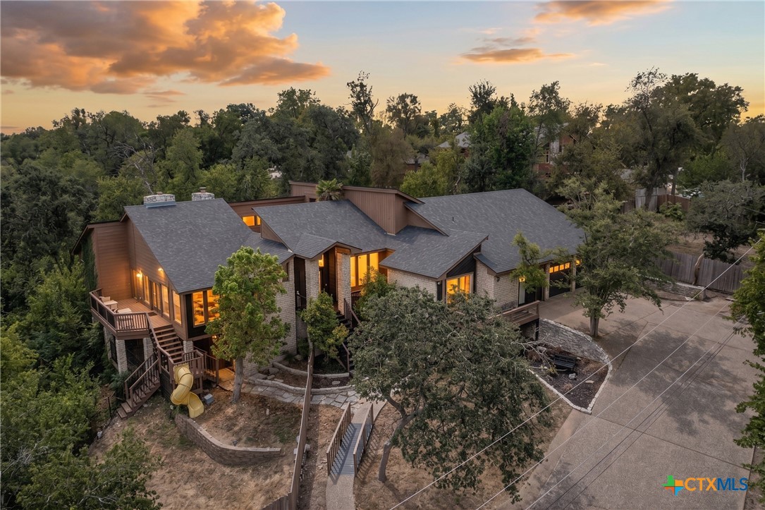 2800 Pecan Valley Drive