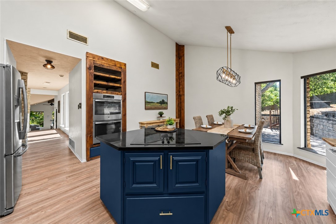 2800 Pecan Valley Drive