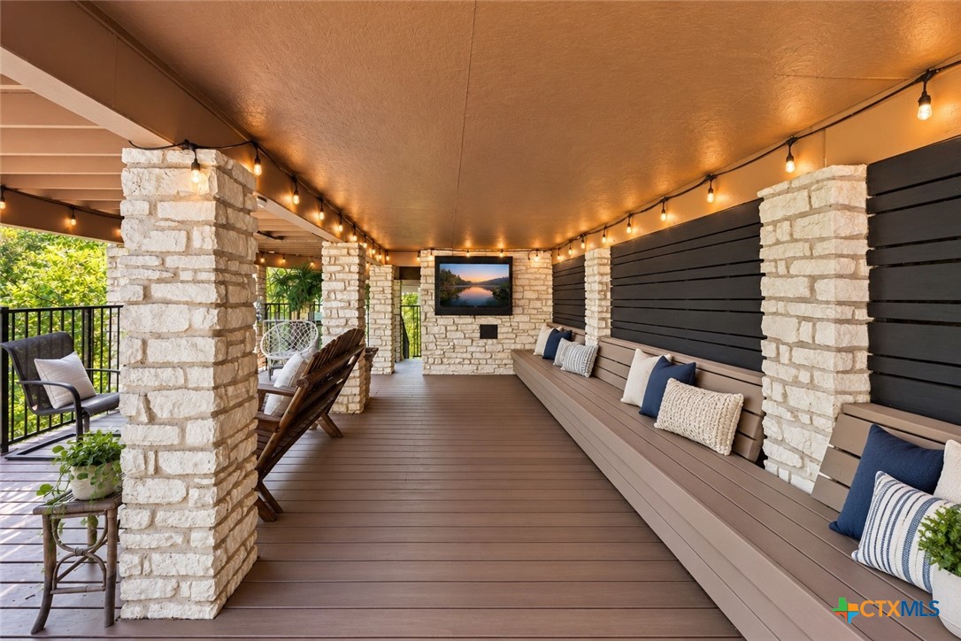 2800 Pecan Valley Drive