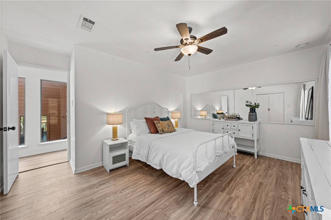 2800 Pecan Valley Drive