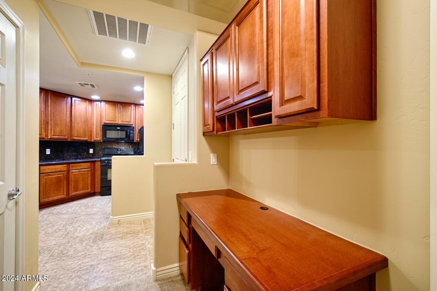 5450 E DEER VALLEY Drive 2213