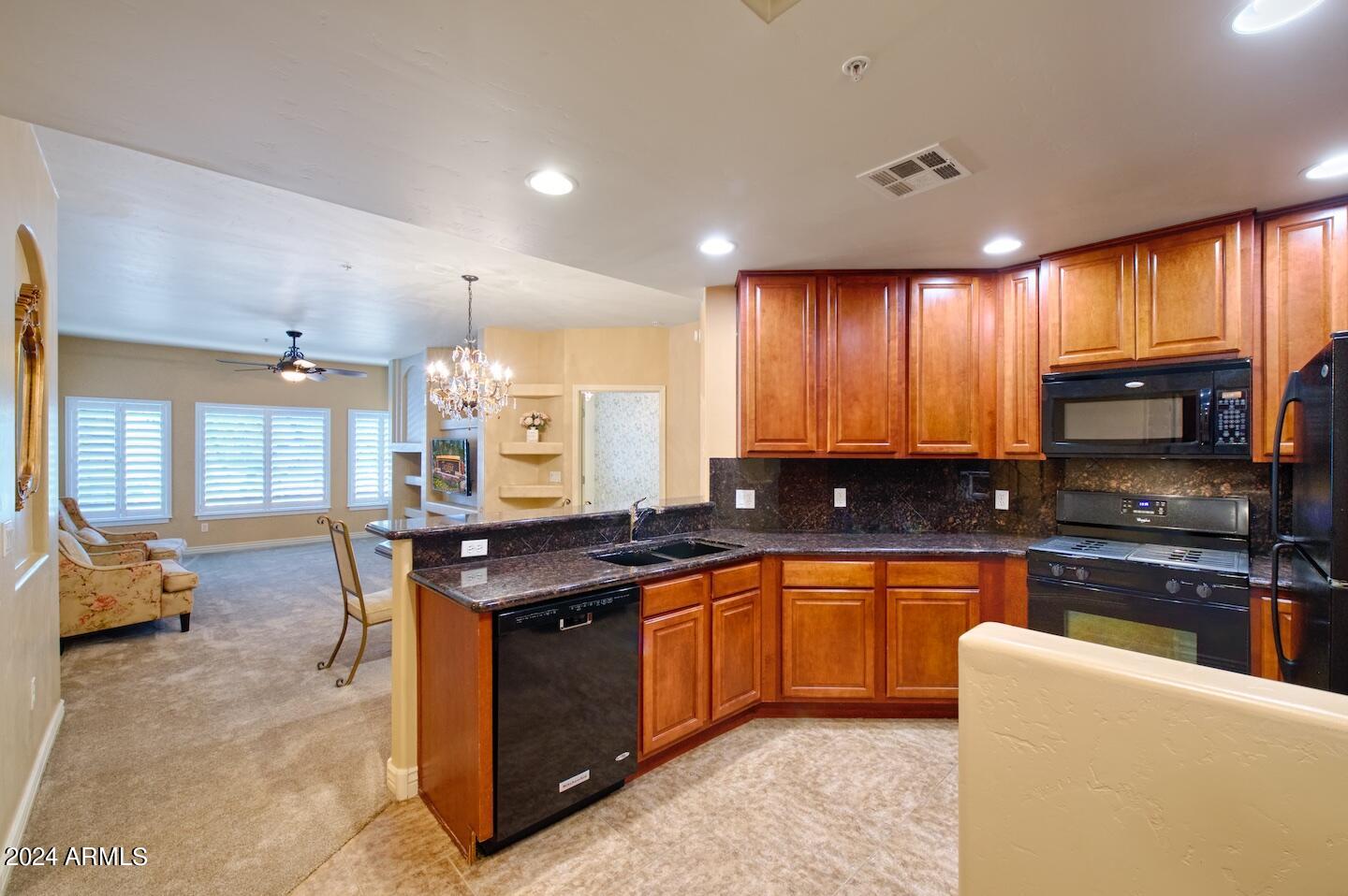 5450 E DEER VALLEY Drive 2213