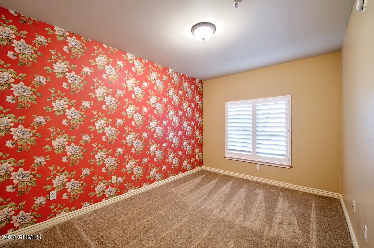 5450 E DEER VALLEY Drive 2213
