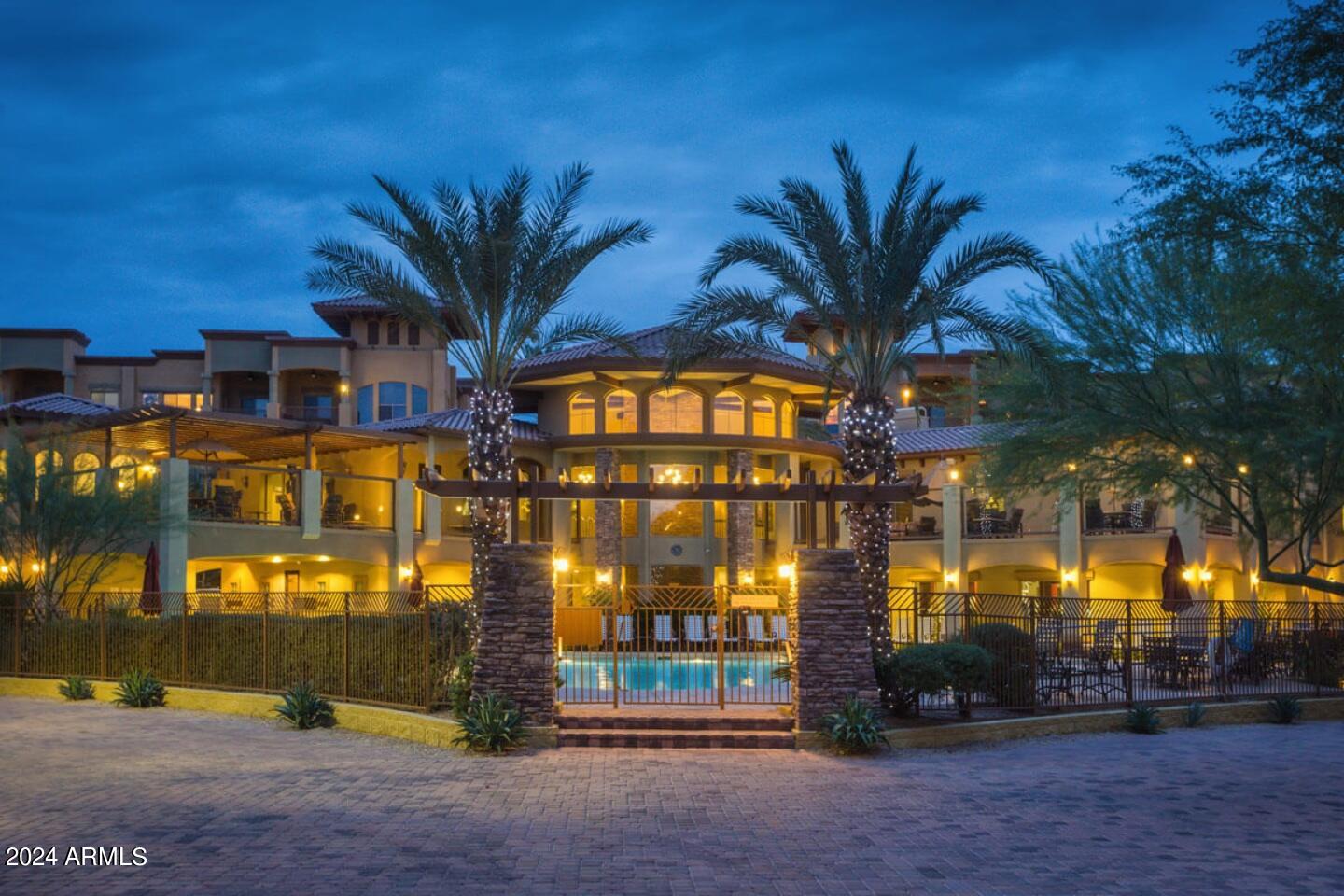 5450 E DEER VALLEY Drive 2213