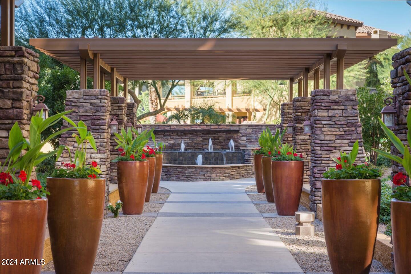 5450 E DEER VALLEY Drive 2213