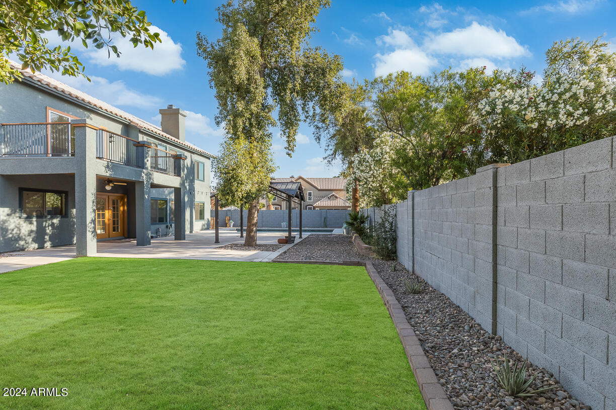 4220 E TARO Lane