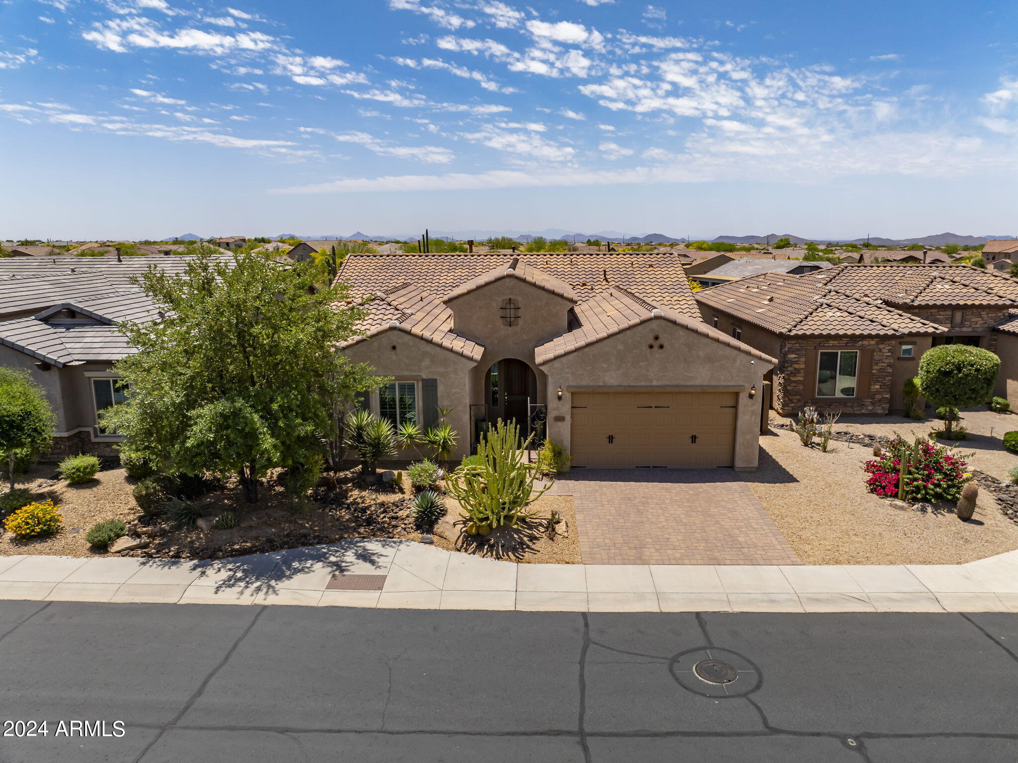 5833 E BRAMBLE BERRY Lane