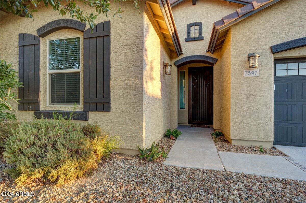 7597 W FETLOCK Trail