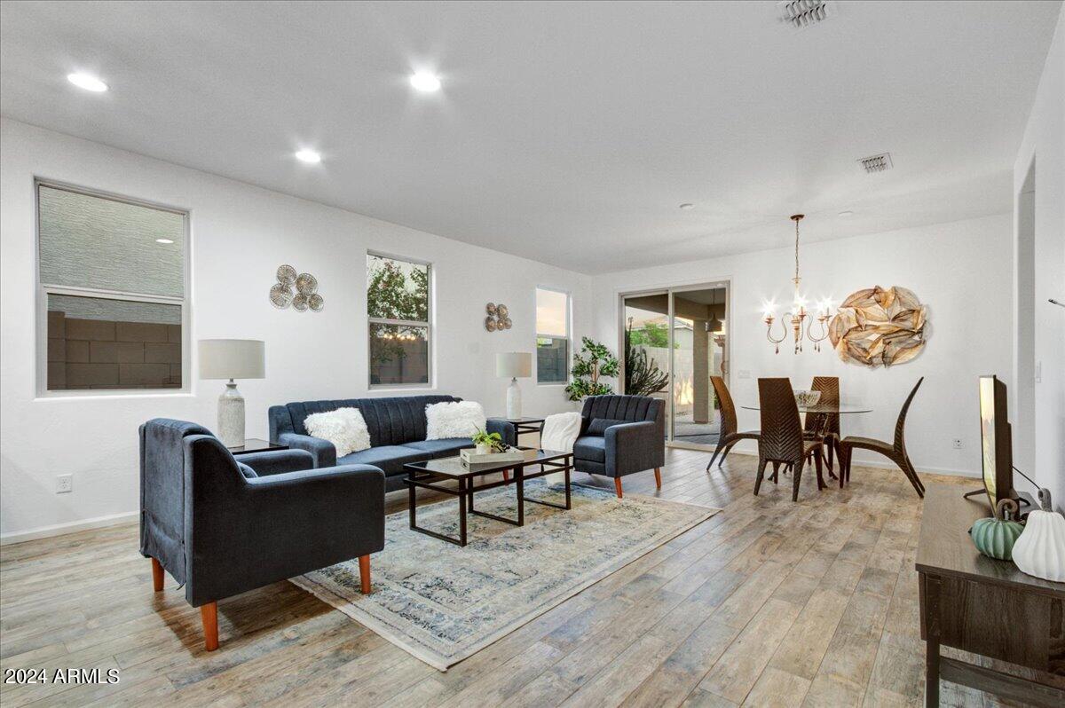 7597 W FETLOCK Trail