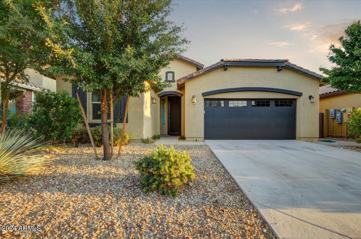 7597 W FETLOCK Trail