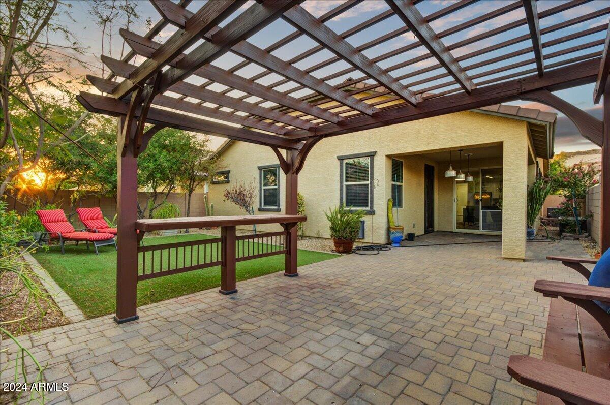 7597 W FETLOCK Trail