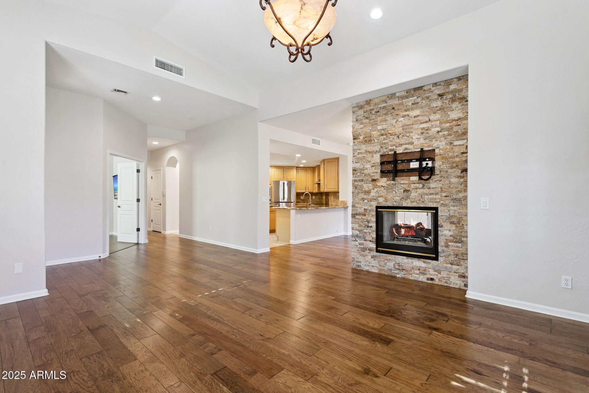 20802 N Grayhawk Drive 1113