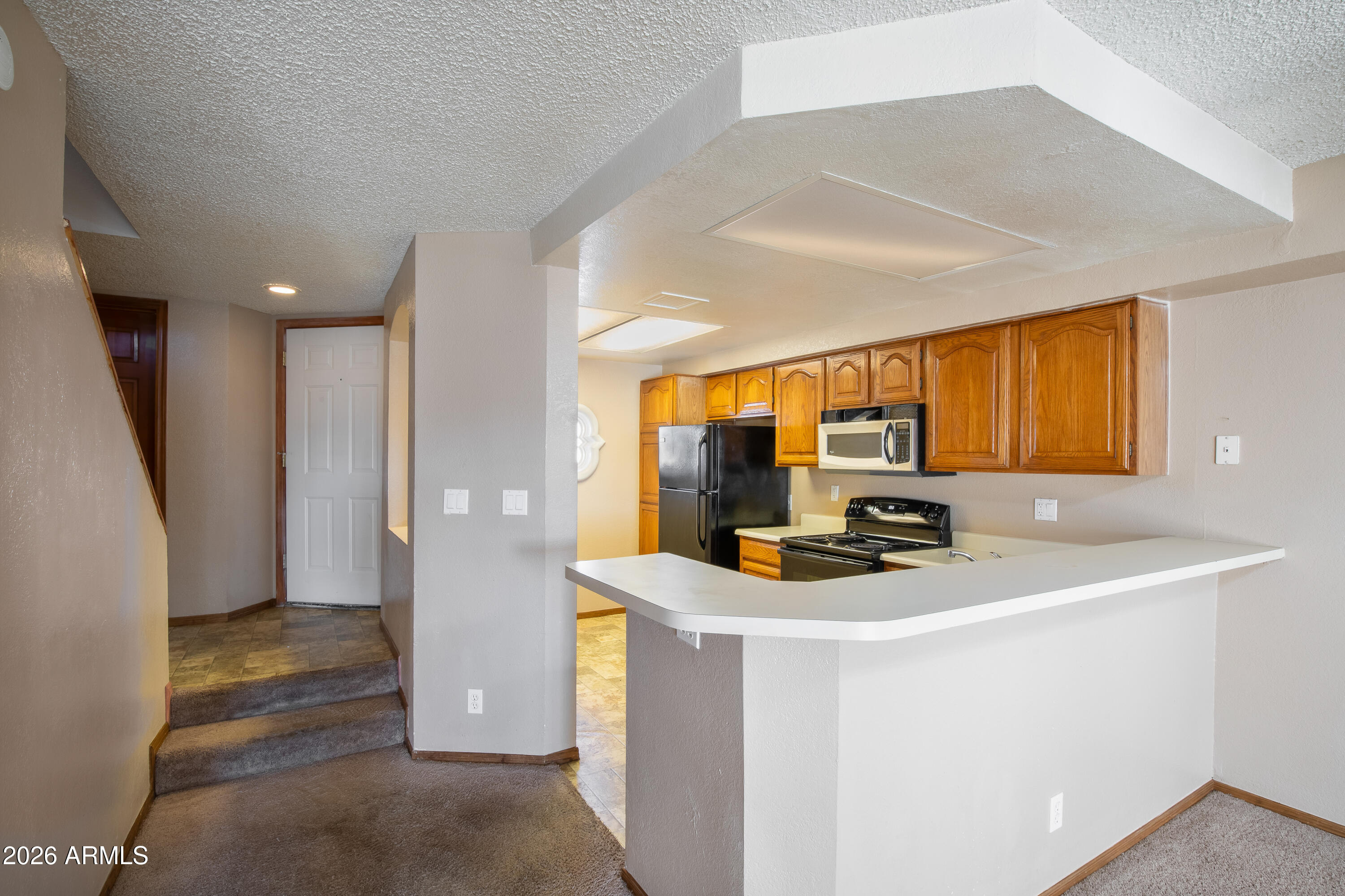 2201 W UNION HILLS Drive 106