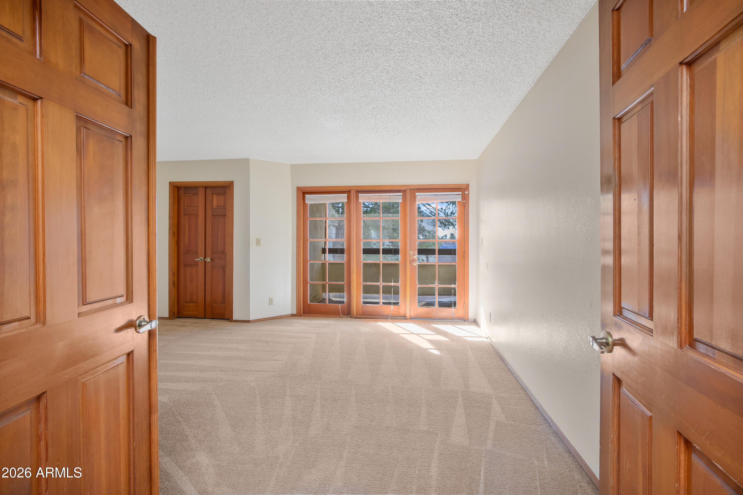 2201 W UNION HILLS Drive 106