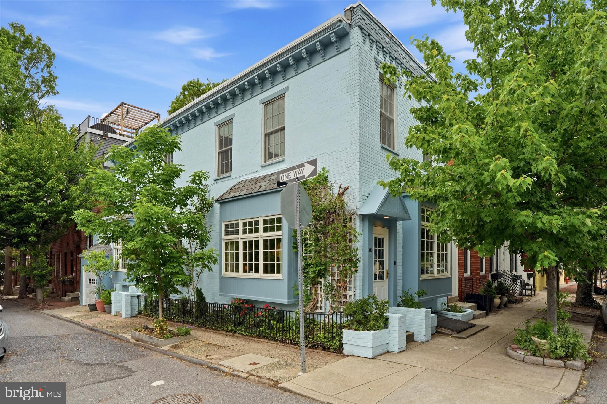 410 S 25TH STREET