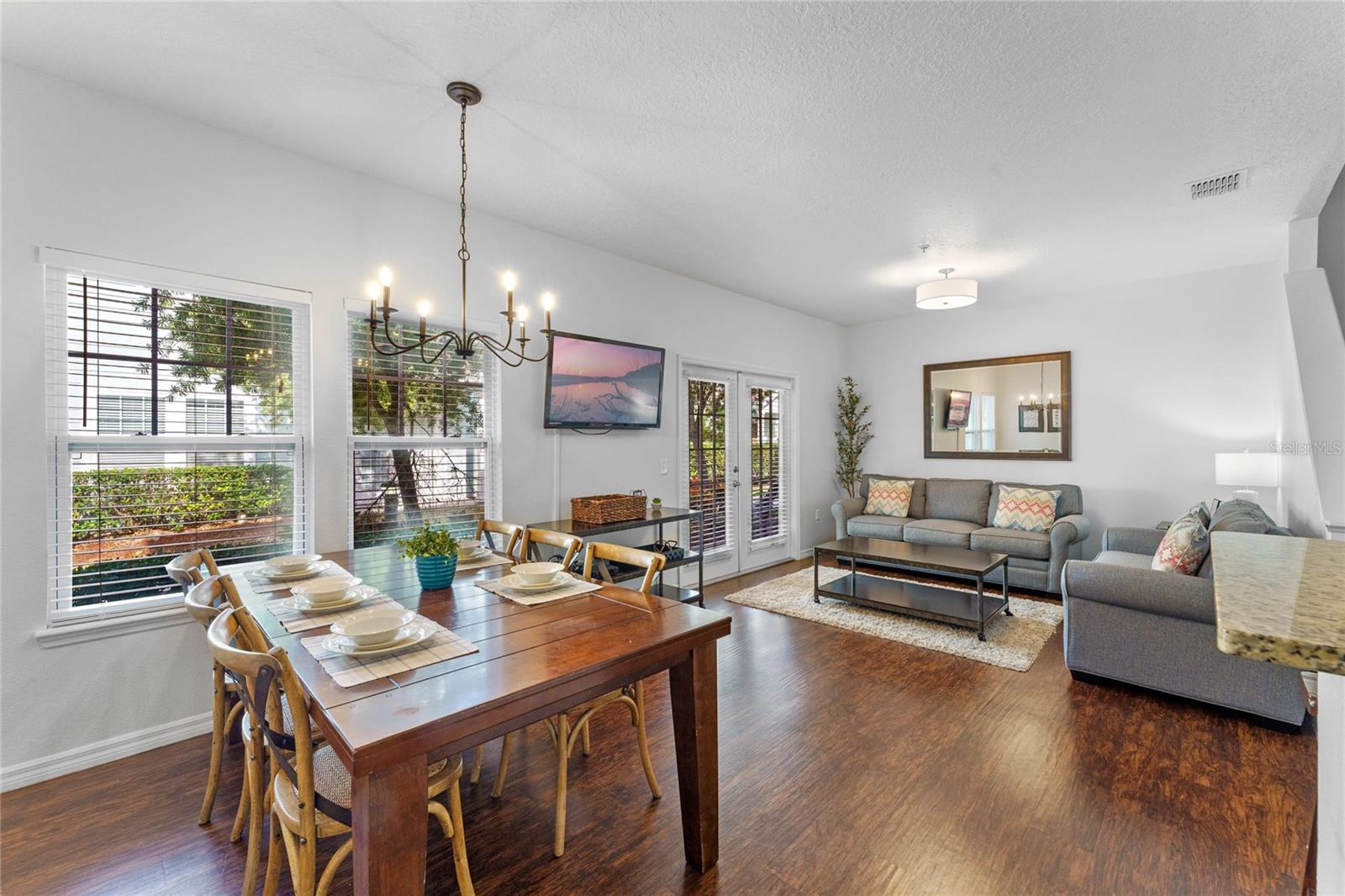 5370 DIPLOMAT CT #104