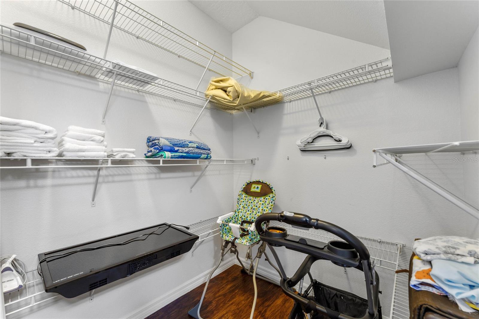 5370 DIPLOMAT CT #104