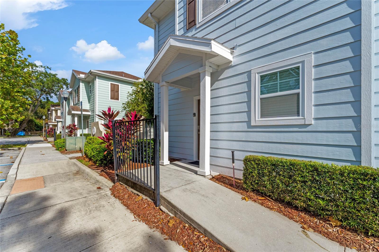 5370 DIPLOMAT CT #104