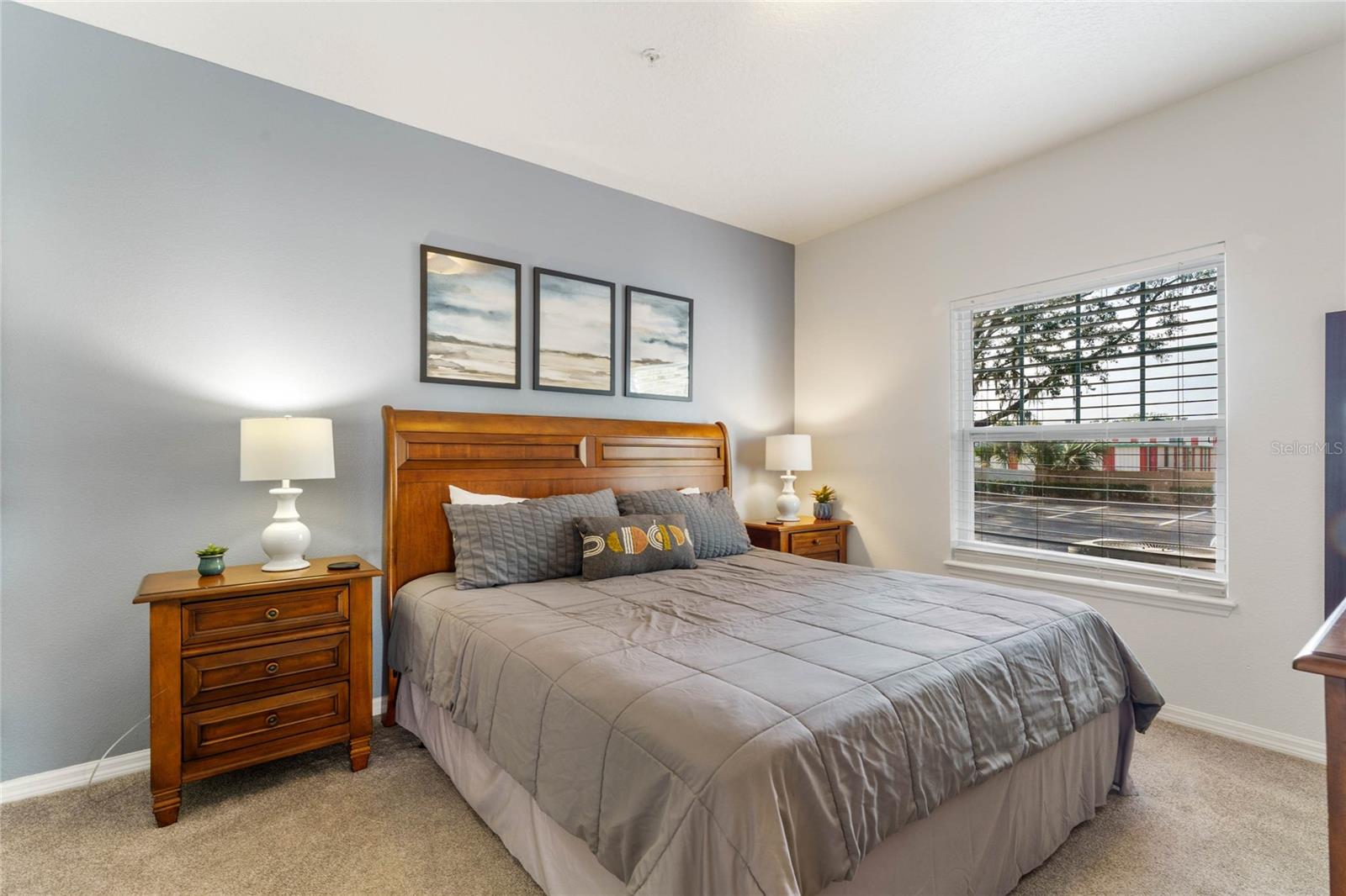 5370 DIPLOMAT CT #104