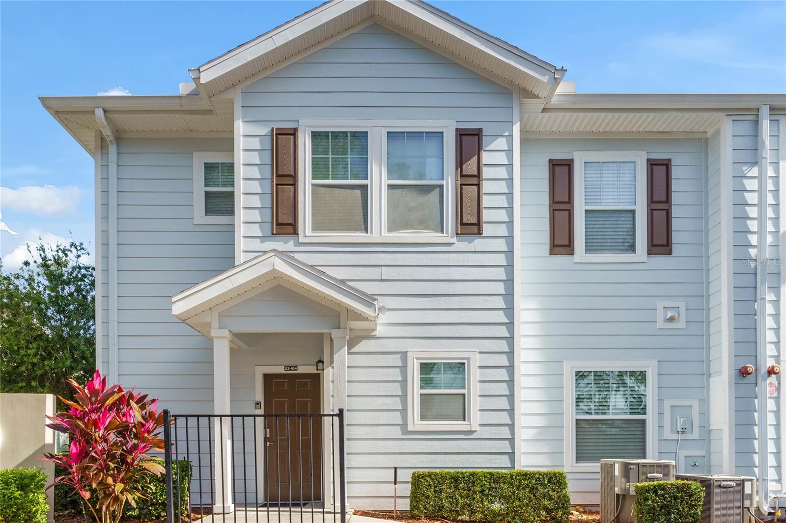 5370 DIPLOMAT CT #104