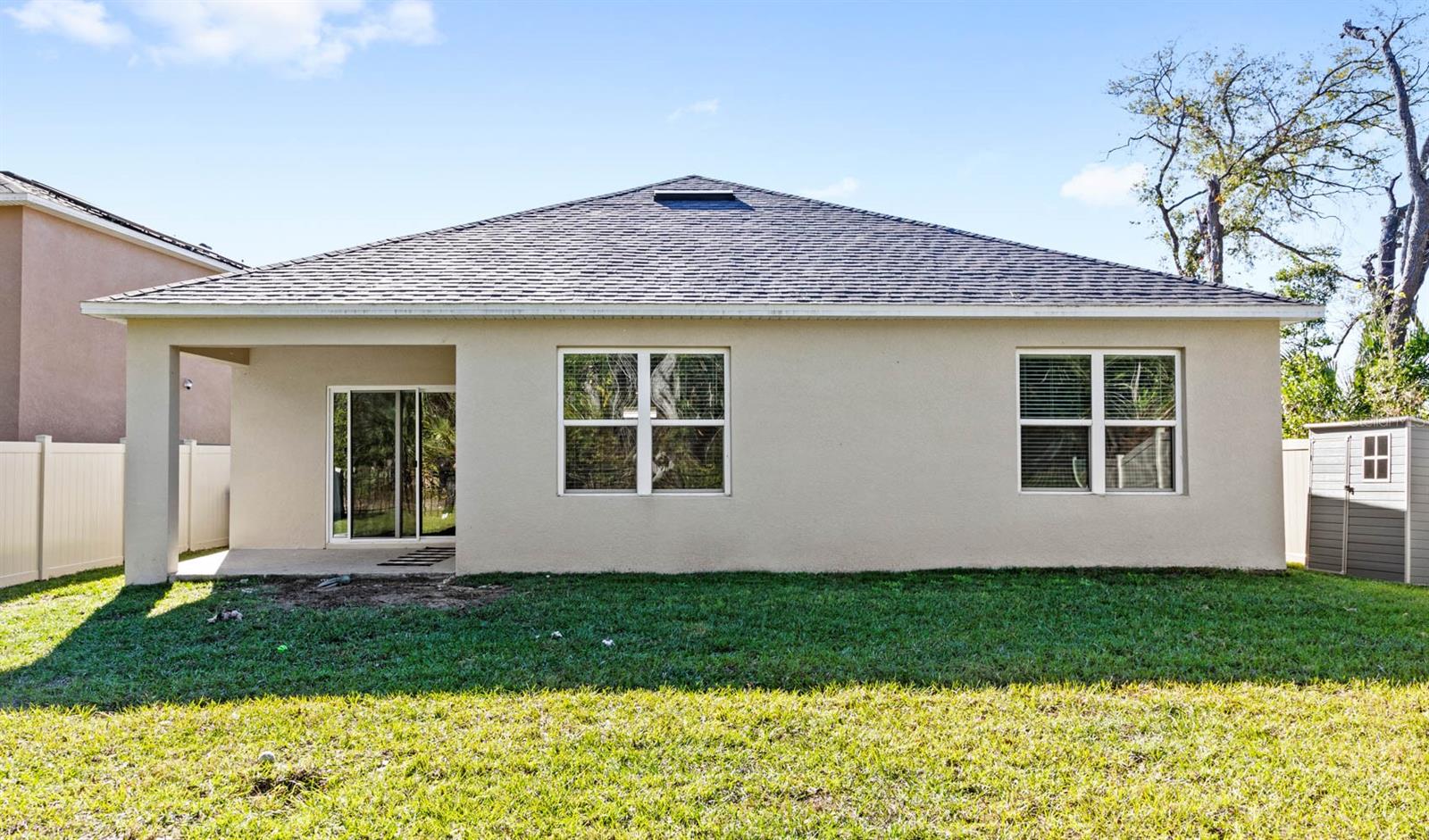 2216 GREENWOOD OAK DR
