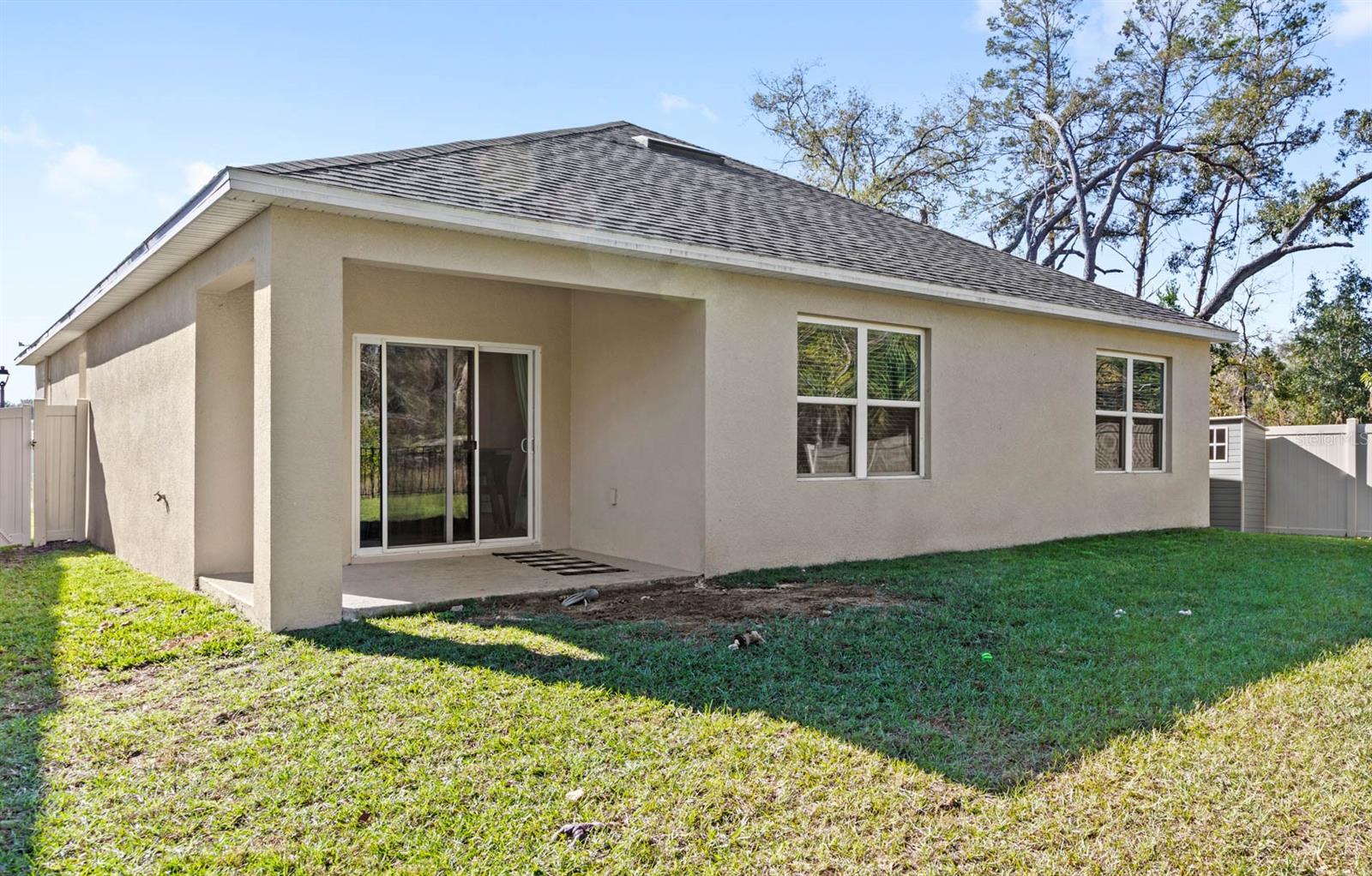 2216 GREENWOOD OAK DR