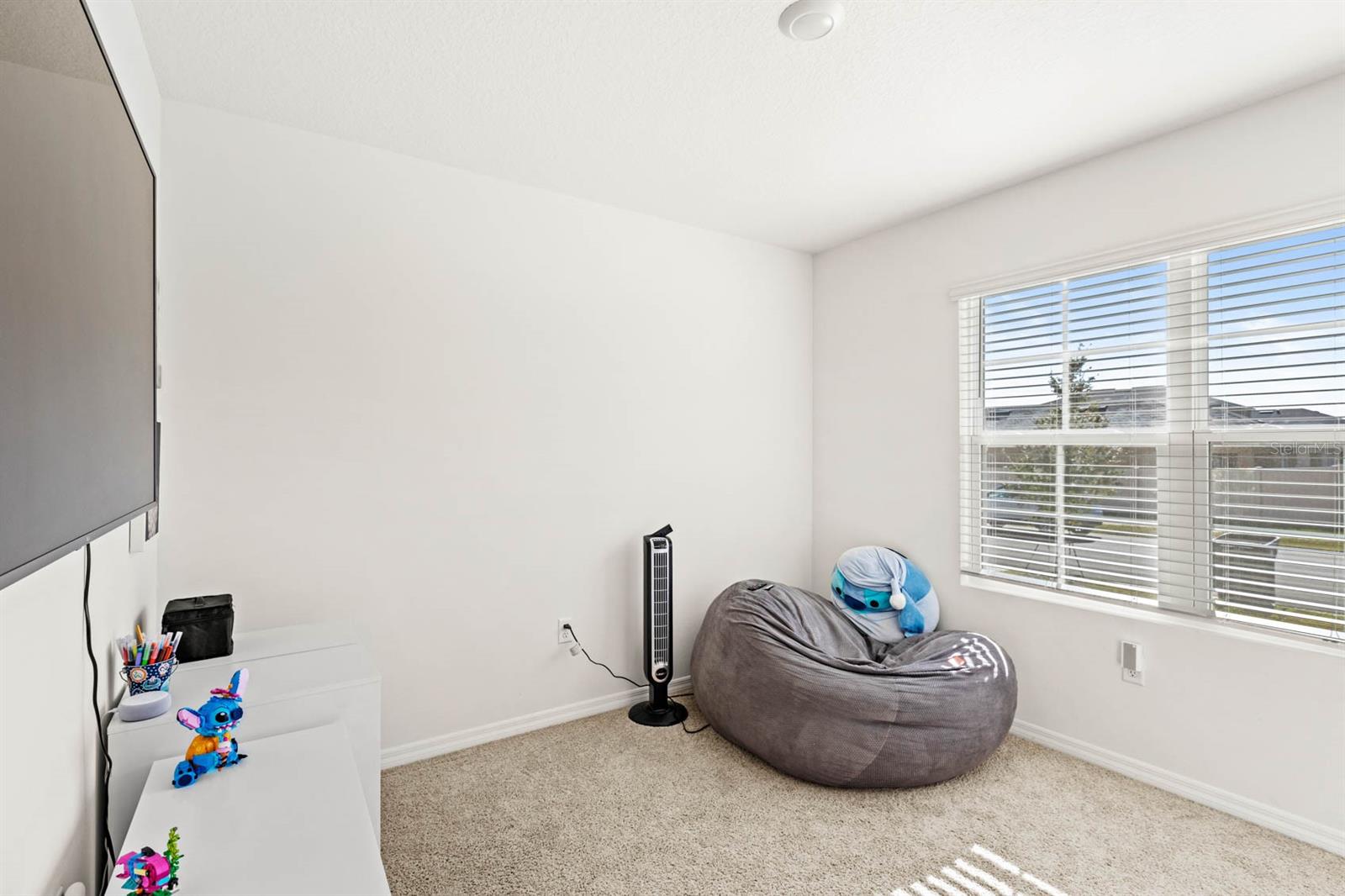 2216 GREENWOOD OAK DR