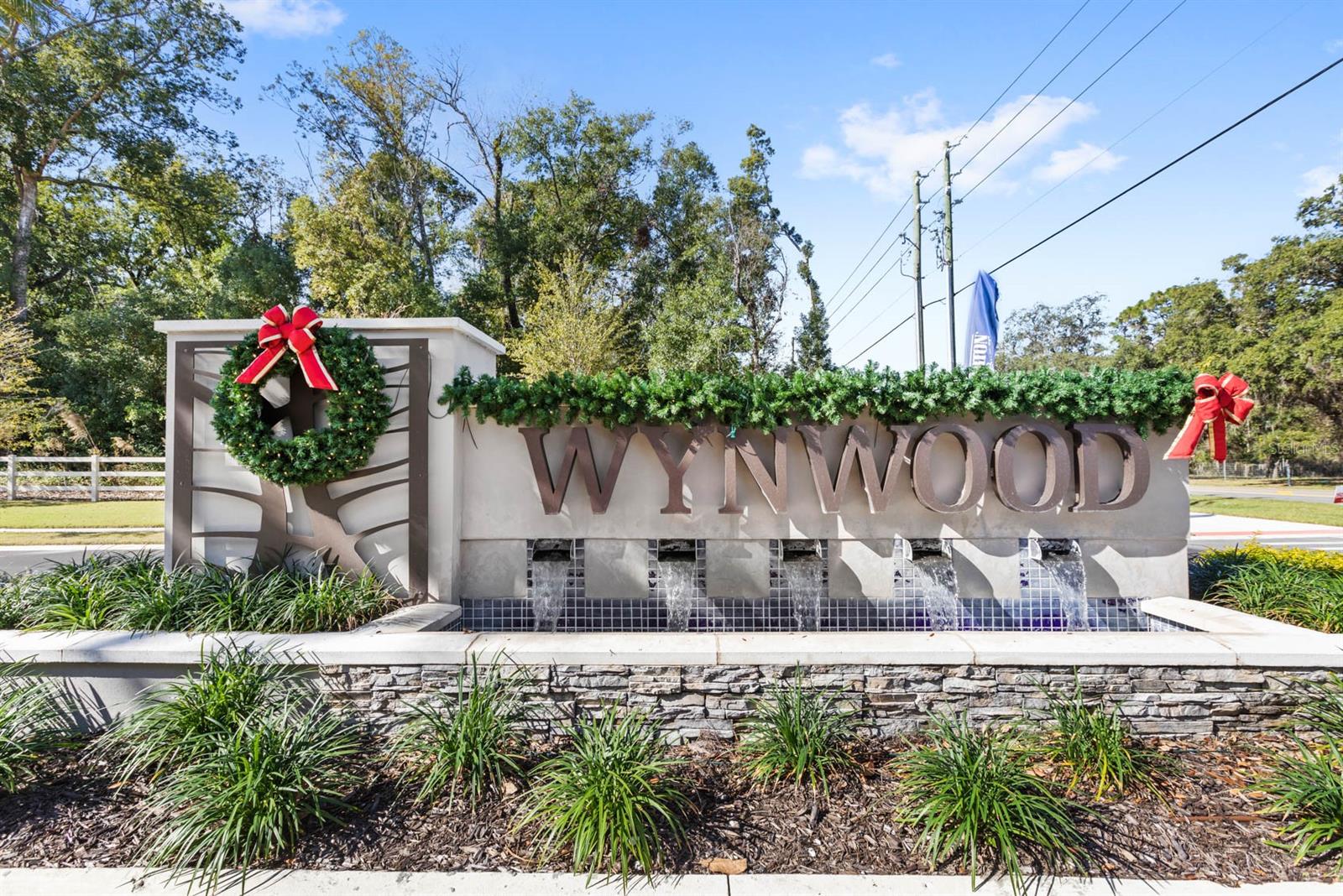 2216 GREENWOOD OAK DR