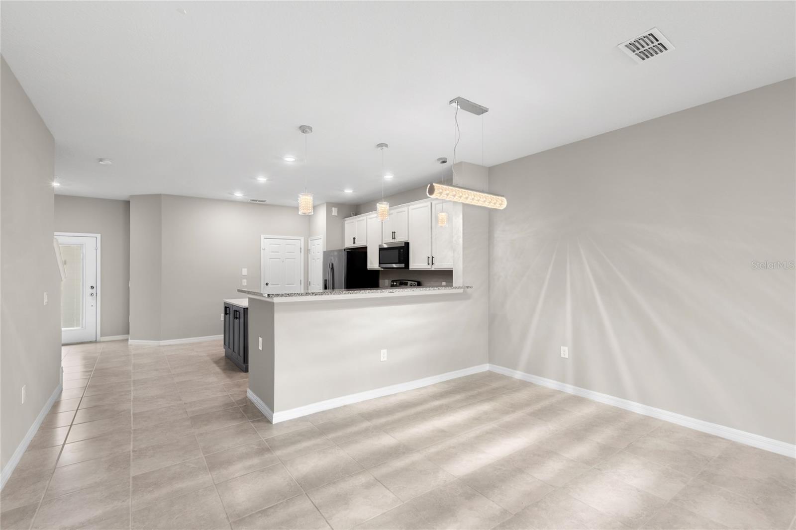 3653 PLAINVIEW DR