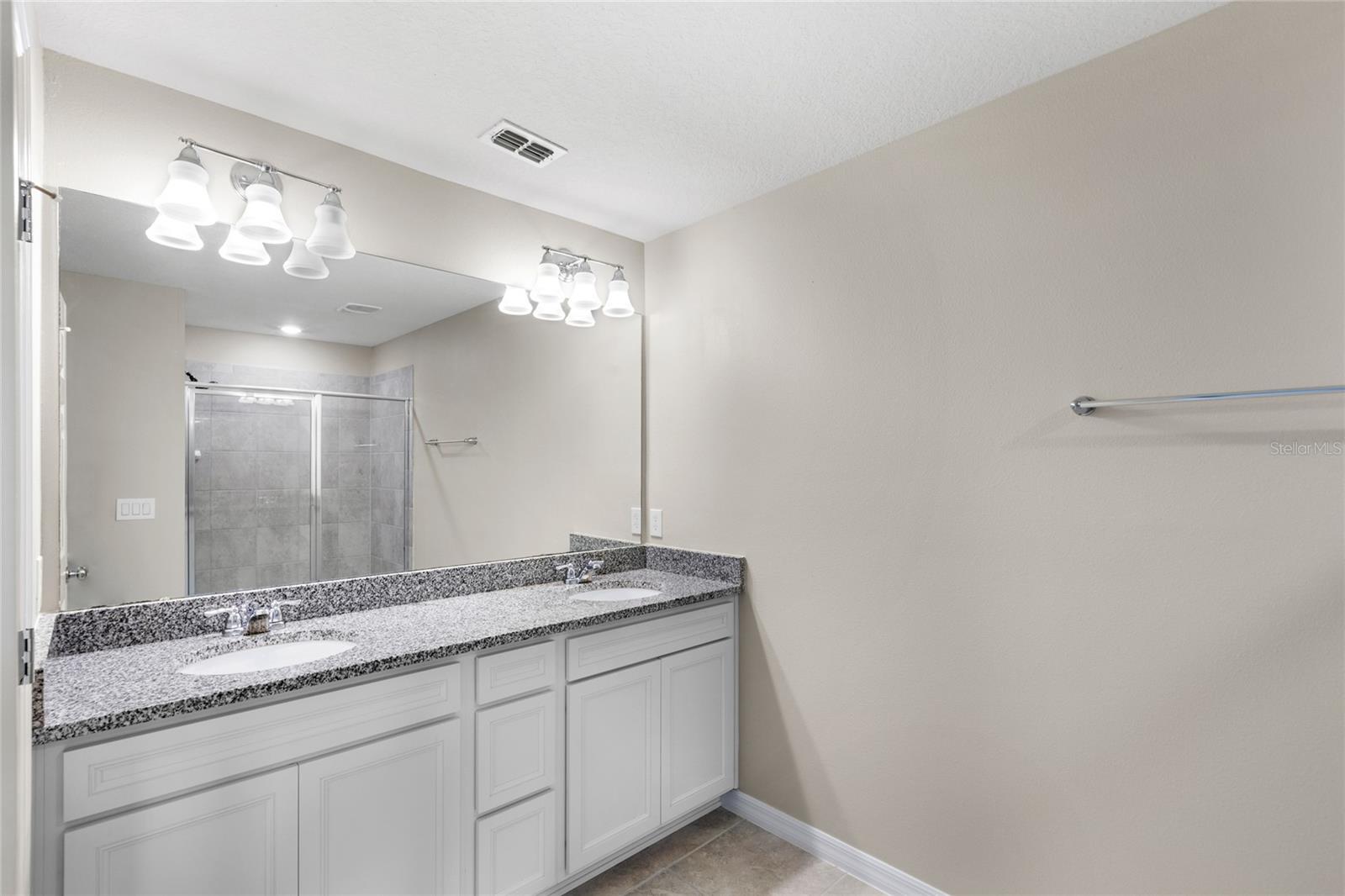 3653 PLAINVIEW DR