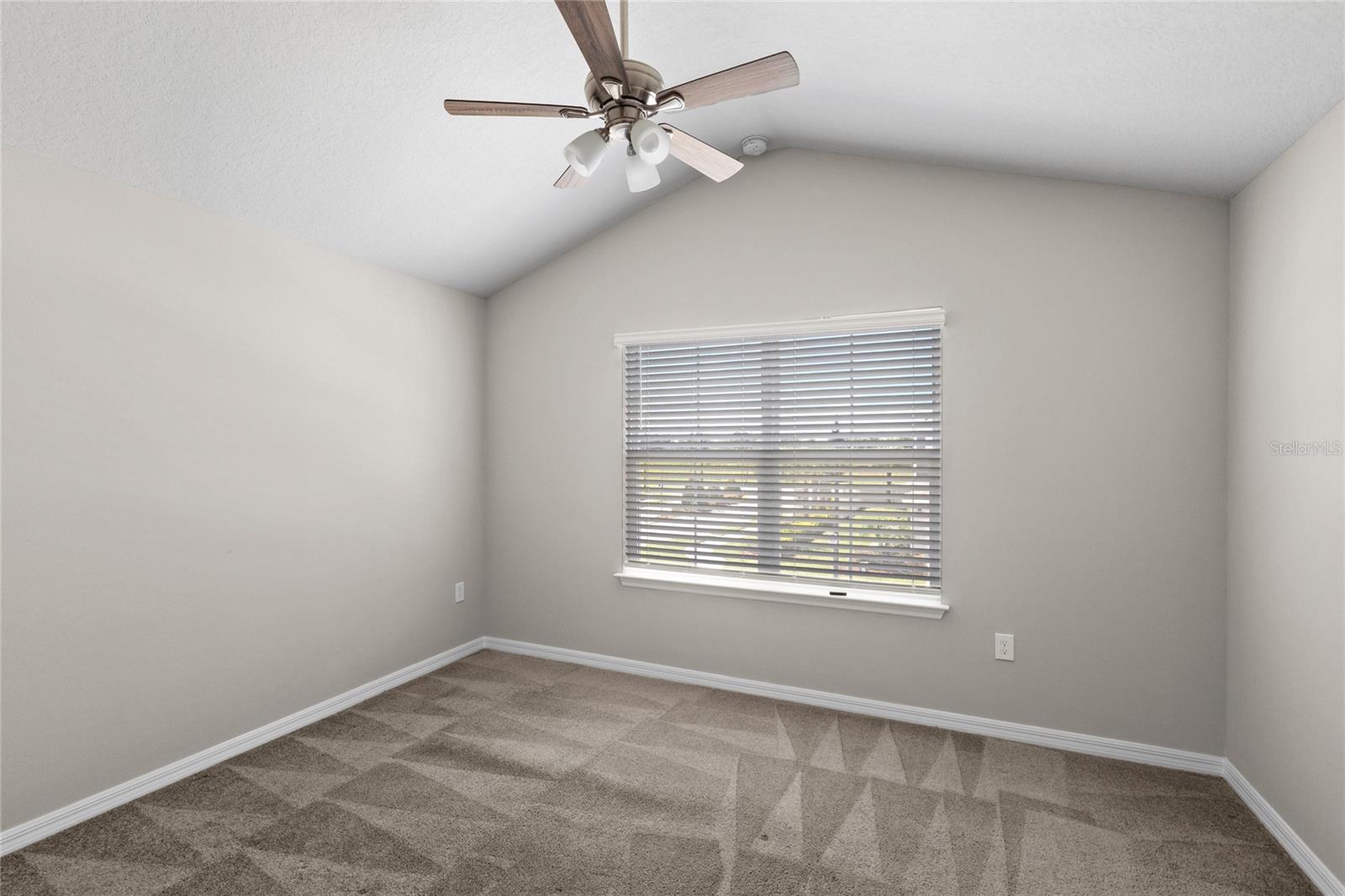 3653 PLAINVIEW DR