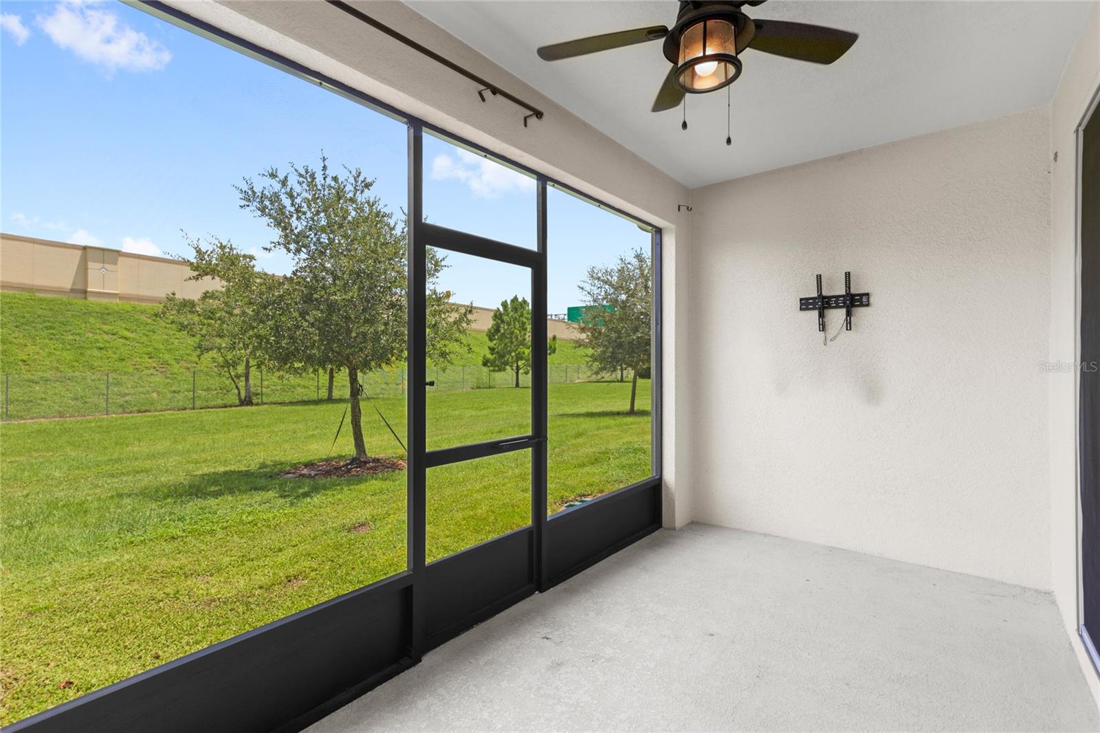3653 PLAINVIEW DR